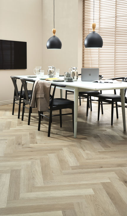 Timberman har designet smukt og slidstærkt sildebensgulv til erhvervslivet