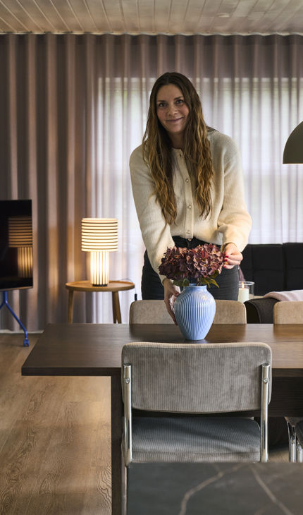 Et roligt udtryk med trælook og gennemgående gulve