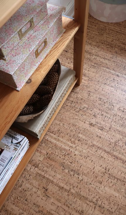 Hjemme hos Frederikke Bruun: Naturligt korkgulv i gammelt mejeri